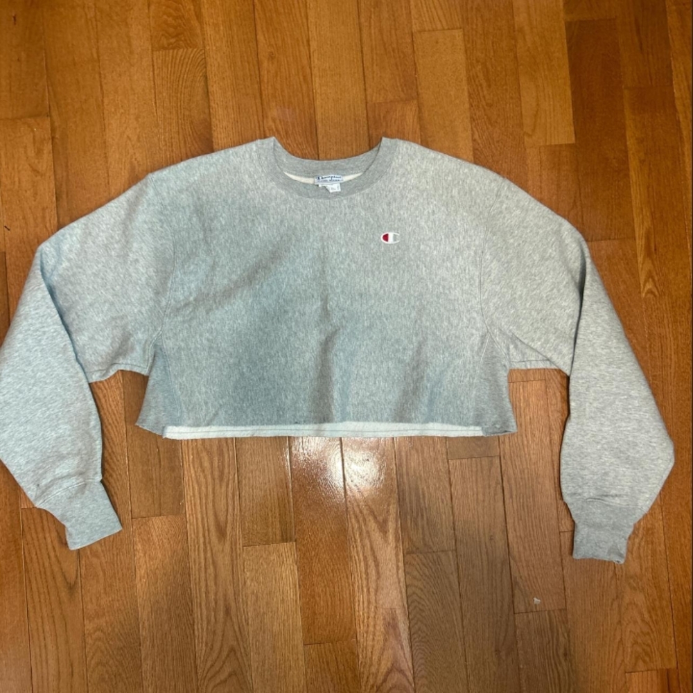 Champion Gray Boxy Cropped Sweatshirt